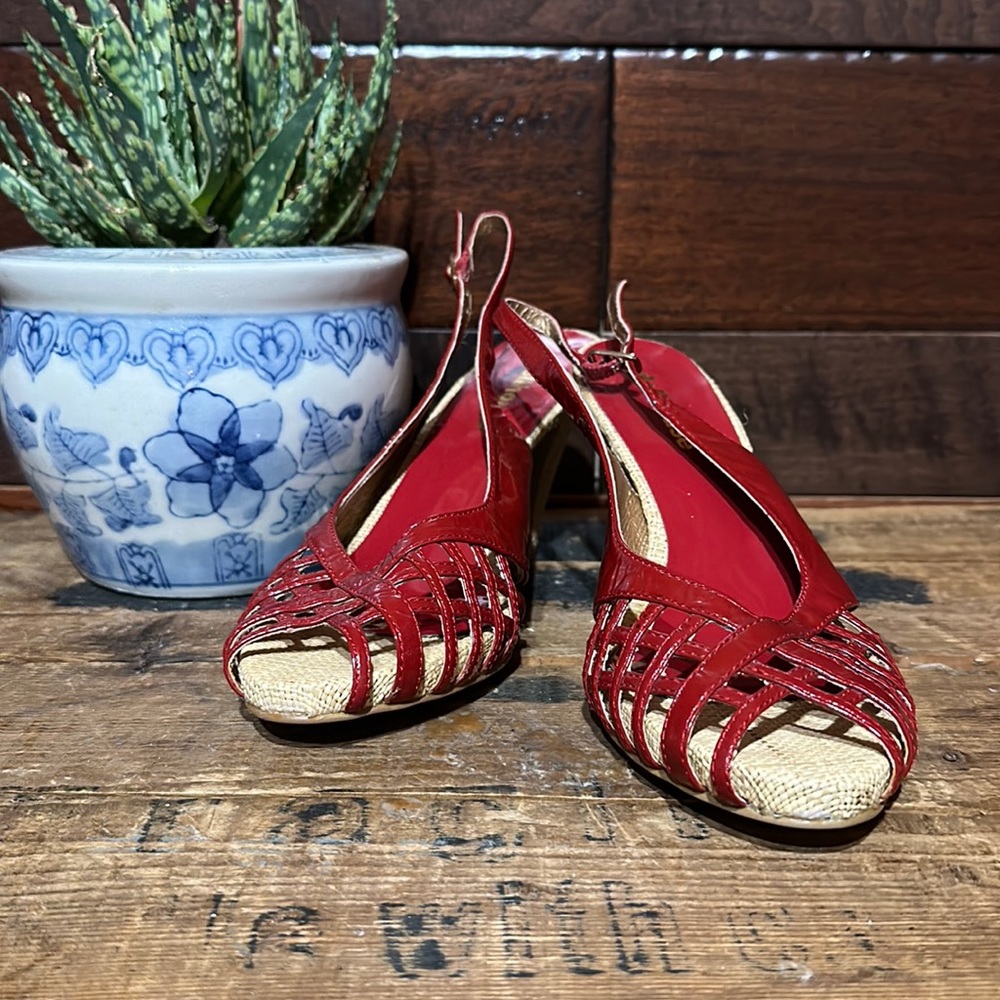 NWOT Dollhouse Round Toe Leather Red and Cream High Heels 👠👠